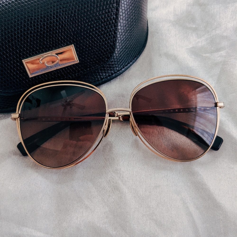 Oscar de la Renta Aviator Sunglasses